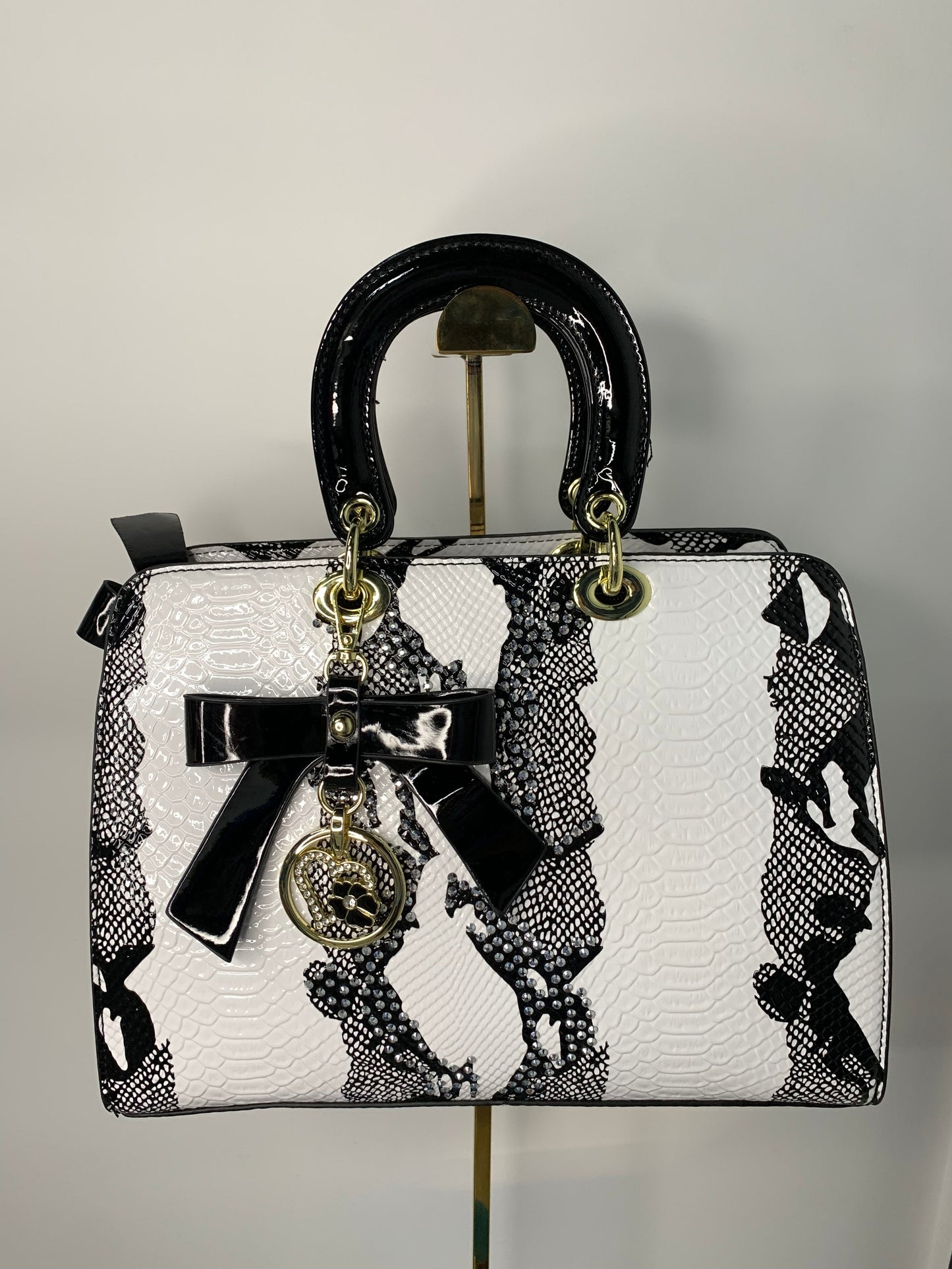 [YX]Black and white serpentine bag